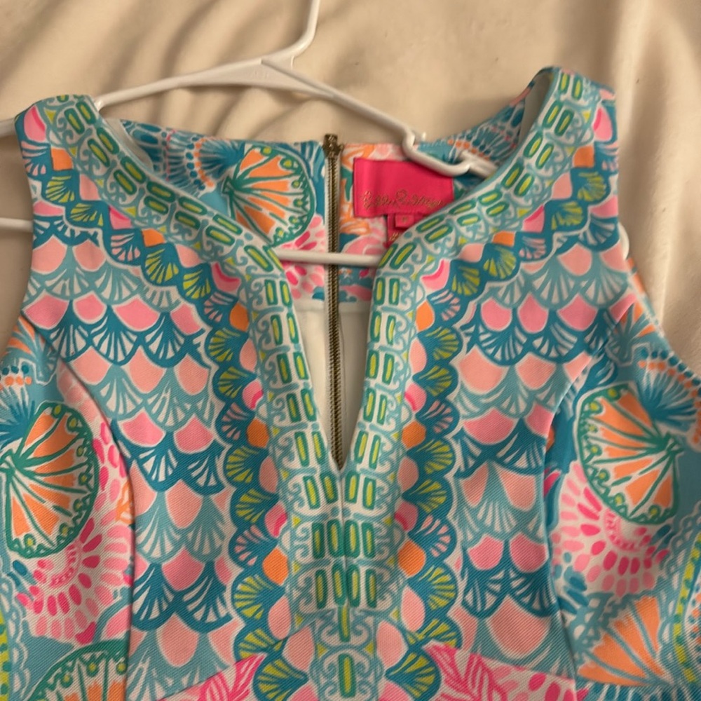 Lilly Pulitzer dress size 6. New without tag .